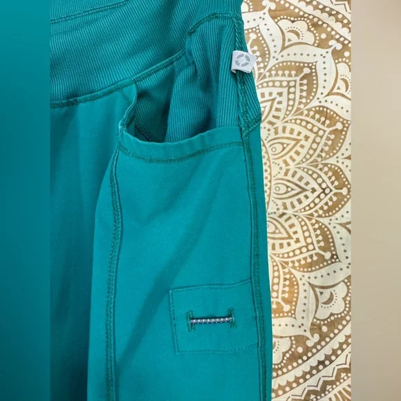 Teal Green Cargo Jogger Scrub Pants - Picture 5 of 10
